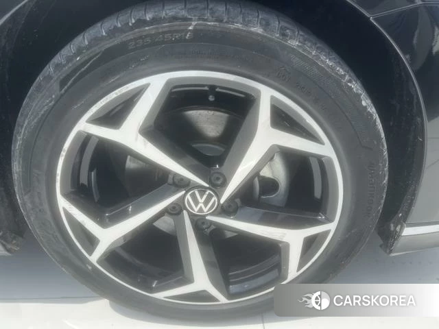 Volkswagen Magotan id 4277806 из Китая 10