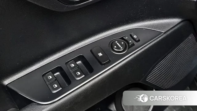 Kia Stonic id 3525896 из Кореи 10