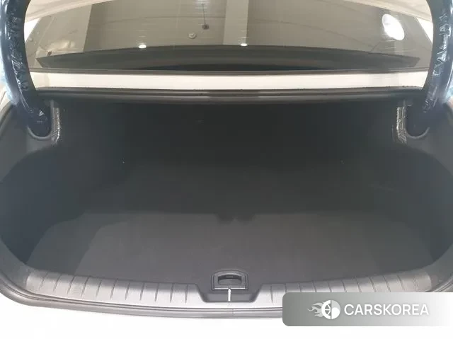 Hyundai Grandeur (GN7) id 3236662 из Кореи 10