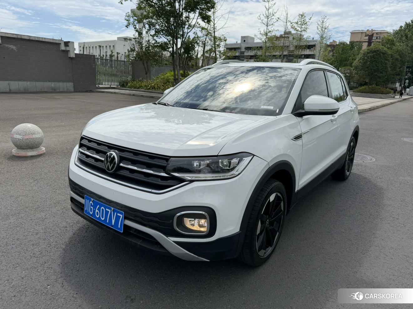 Volkswagen Exploring the shadow id 4441036 из Китая 10