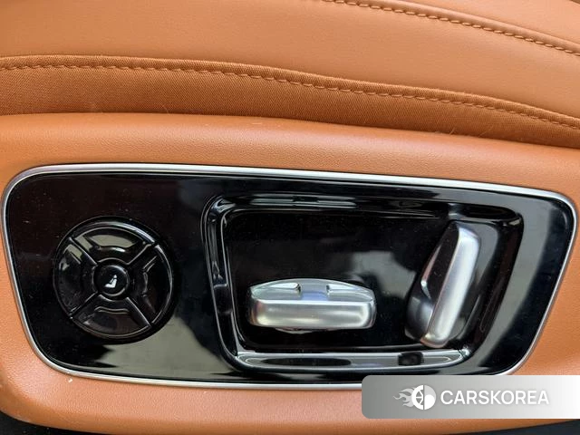 Ideal car Ideal L8 id 4182522 из Китая 10
