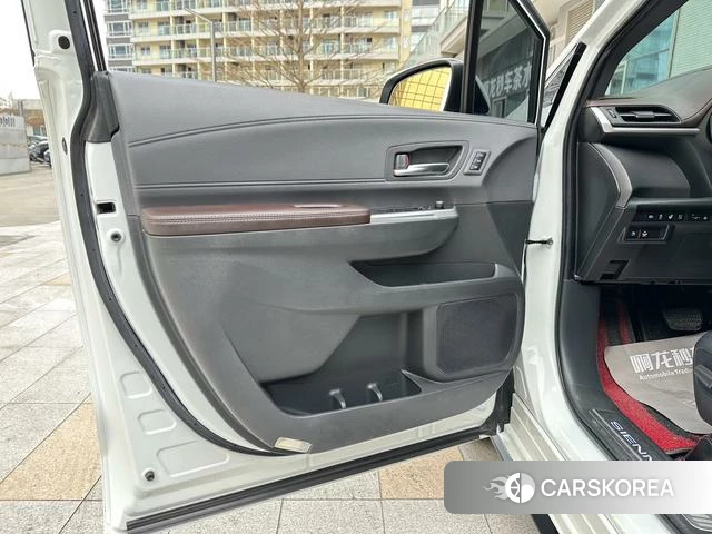 Toyota Saina id 4314773 из Китая 10