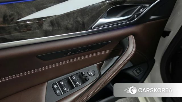 BMW 5 Series (G30) id 4918875 из Кореи 10