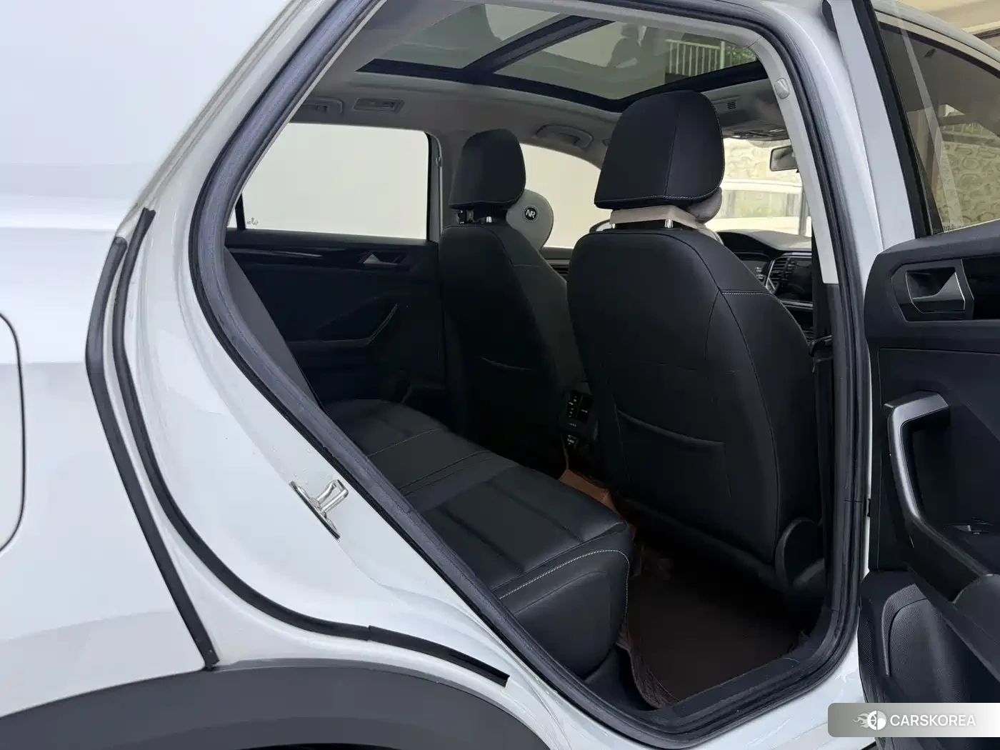 Volkswagen T-Roc id 4601100 из Китая 10