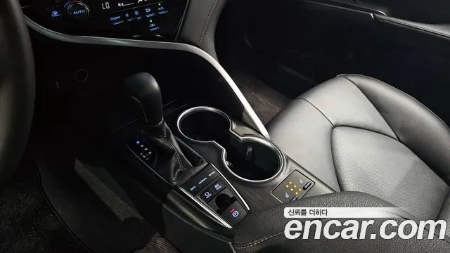 Toyota Camry (XV70) id 2687483 из Кореи 10