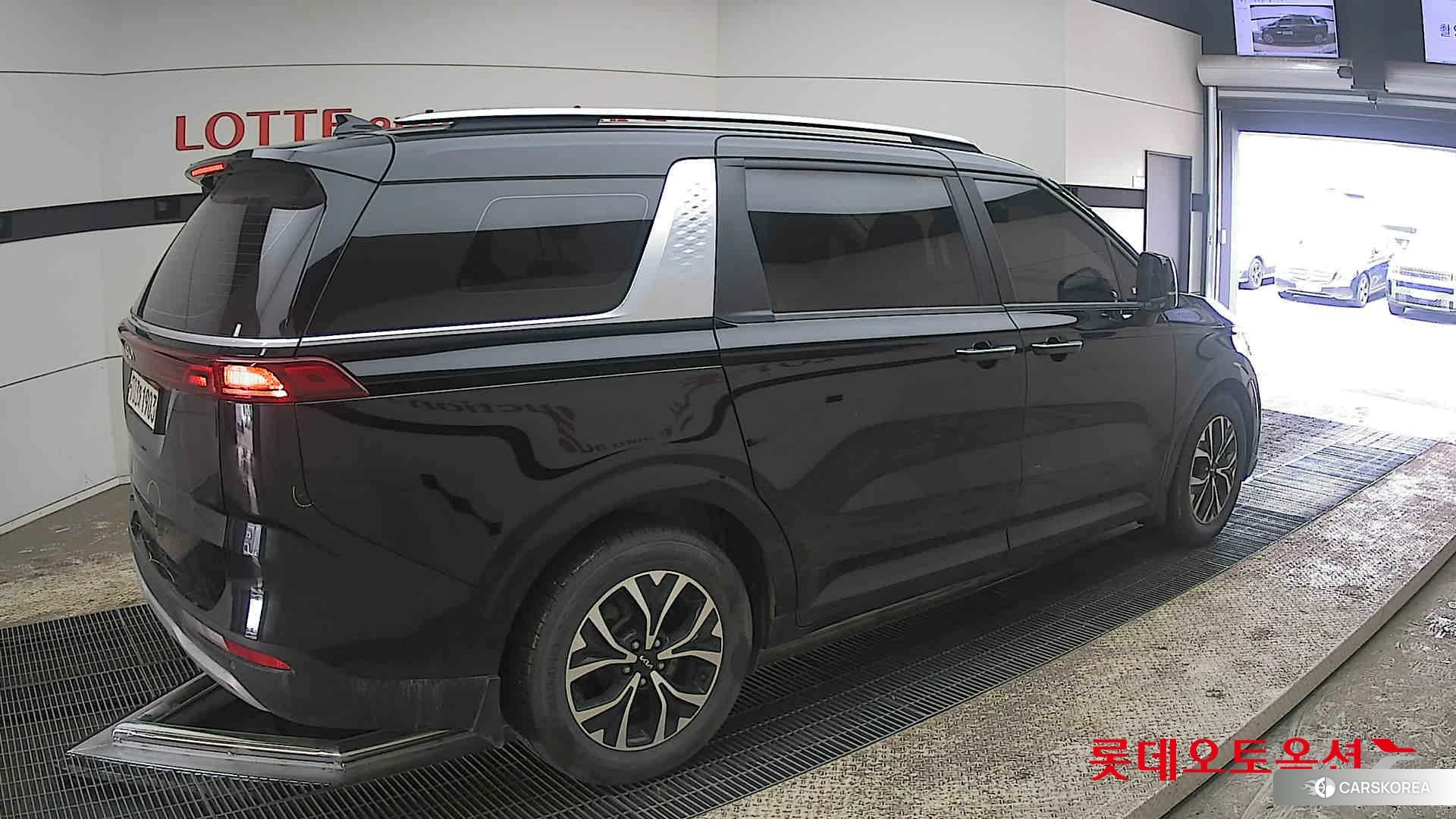 Kia Carnival id 3875718 из Кореи 10