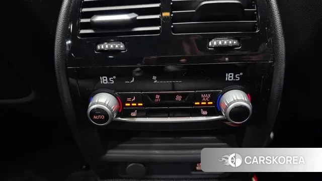 BMW 5 Series (G30) id 3736339 из Кореи 10