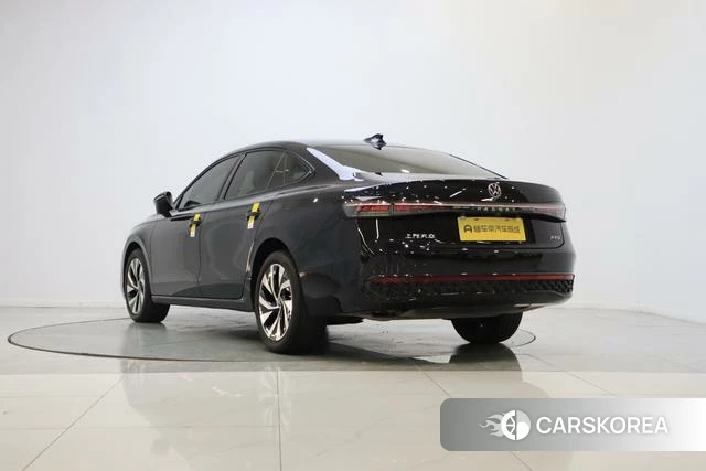 Volkswagen Passat id 4353461 из Китая 10