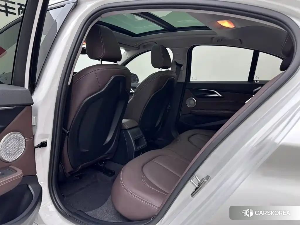 BMW 1 series id 4606839 из Китая 10