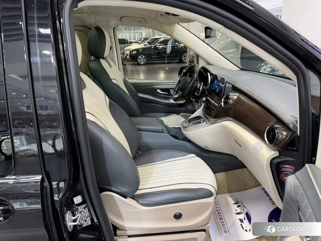 Mercedes-Benz V-class id 4440987 из Китая 10