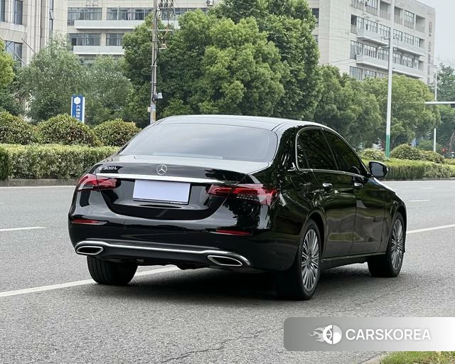 Mercedes-Benz E-class id 4333748 из Китая 10
