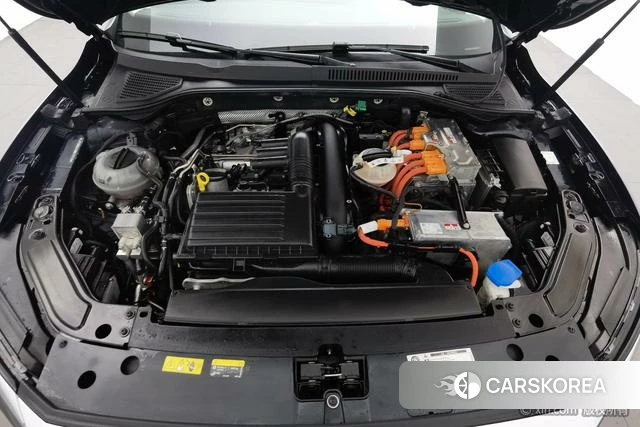 Volkswagen Passat PHEV id 4335209 из Китая 10