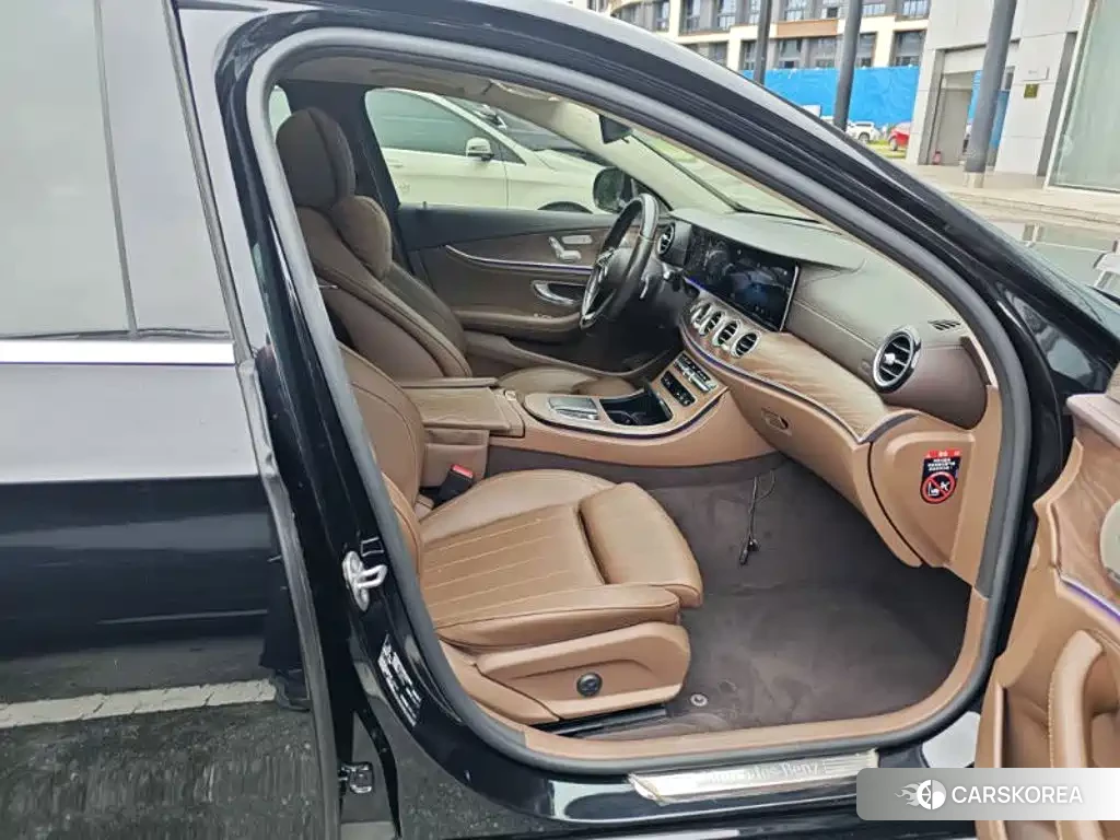Mercedes-Benz E-Class id 4669374 из Китая 10