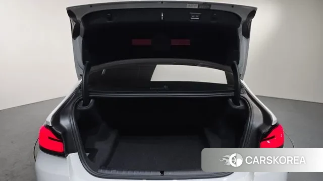 BMW 5 Series (G30) id 3649394 из Кореи 10