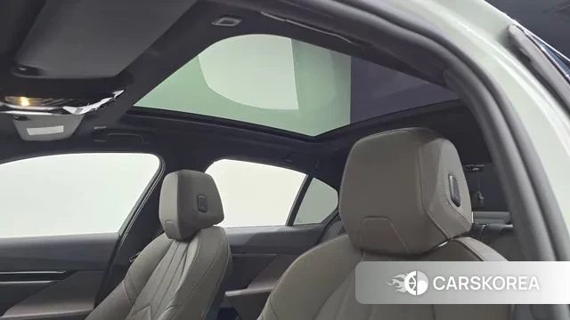 BMW 5 Series (G60) id 3696205 из Кореи 10