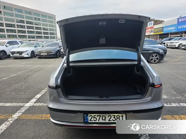 Hyundai Grandeur (GN7) id 3550485 из Кореи 10