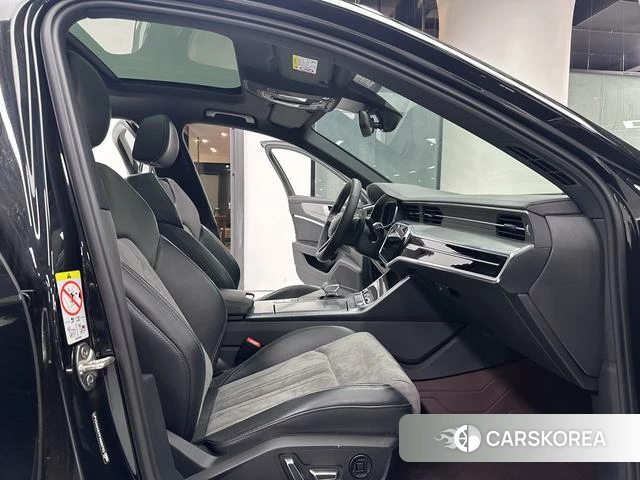 Audi A6L id 4260532 из Китая 10