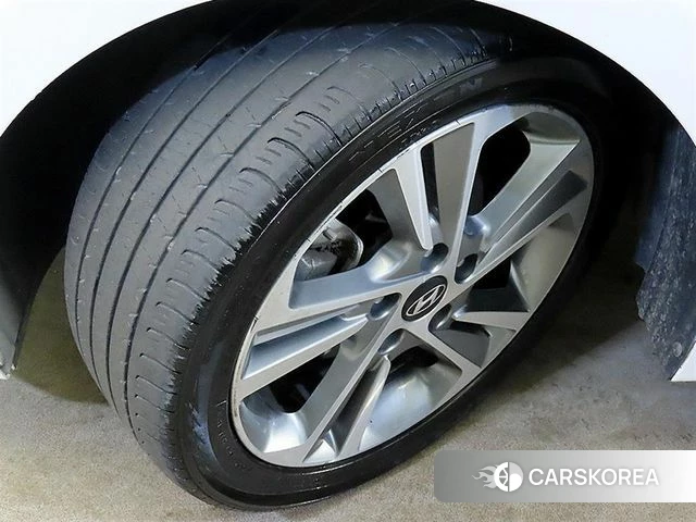 Hyundai Avante AD id 4251339 из Кореи 10