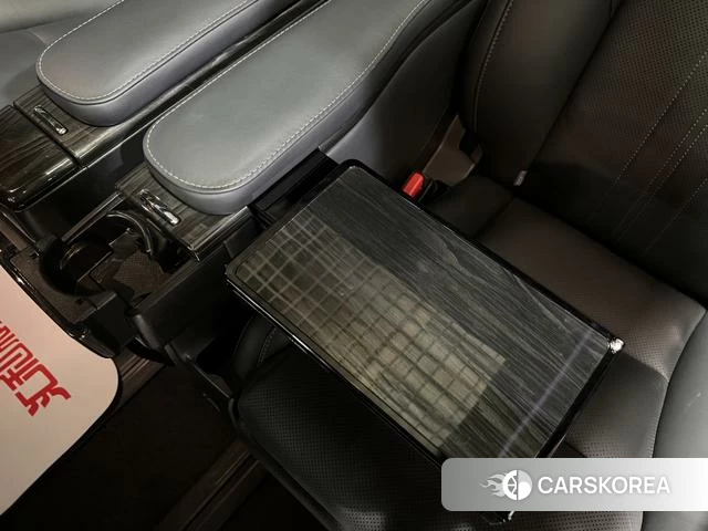 Lexus LM id 3908337 из Китая 10