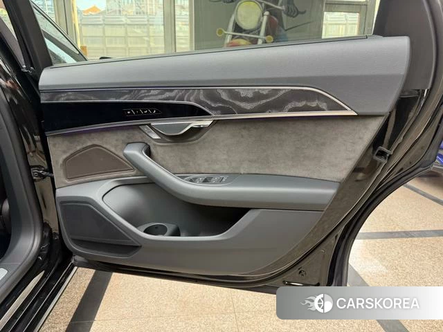 Audi A8 id 4208052 из Китая 10