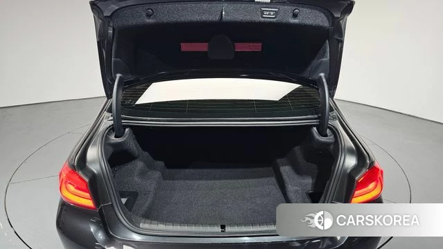 BMW 5 Series (G30) id 4305141 из Кореи 10