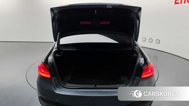 BMW 5 Series (G30) id 4471803 из Кореи 10