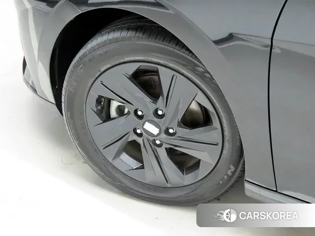 Hyundai Avante Hybrid (CN7) id 3595283 из Кореи 10