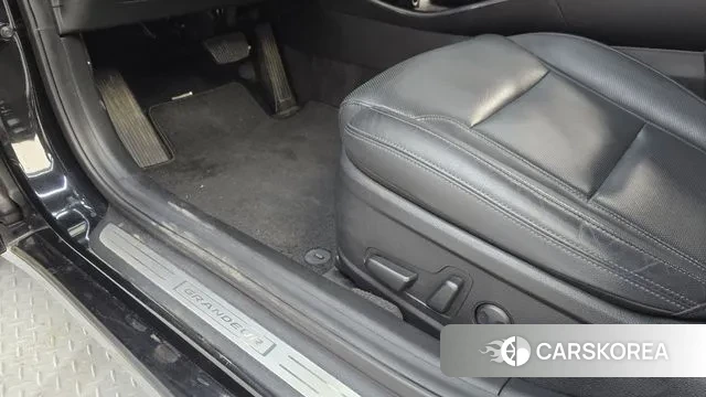 Hyundai The New Grandeur IG id 3323418 из Кореи 10