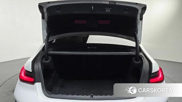 BMW 3 Series (G20) id 4687436 из Кореи 10
