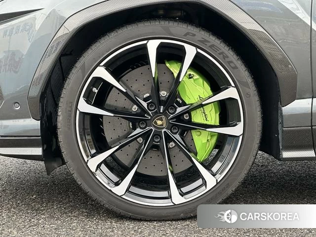 Lamborghini Urus id 4239744 из Китая 10