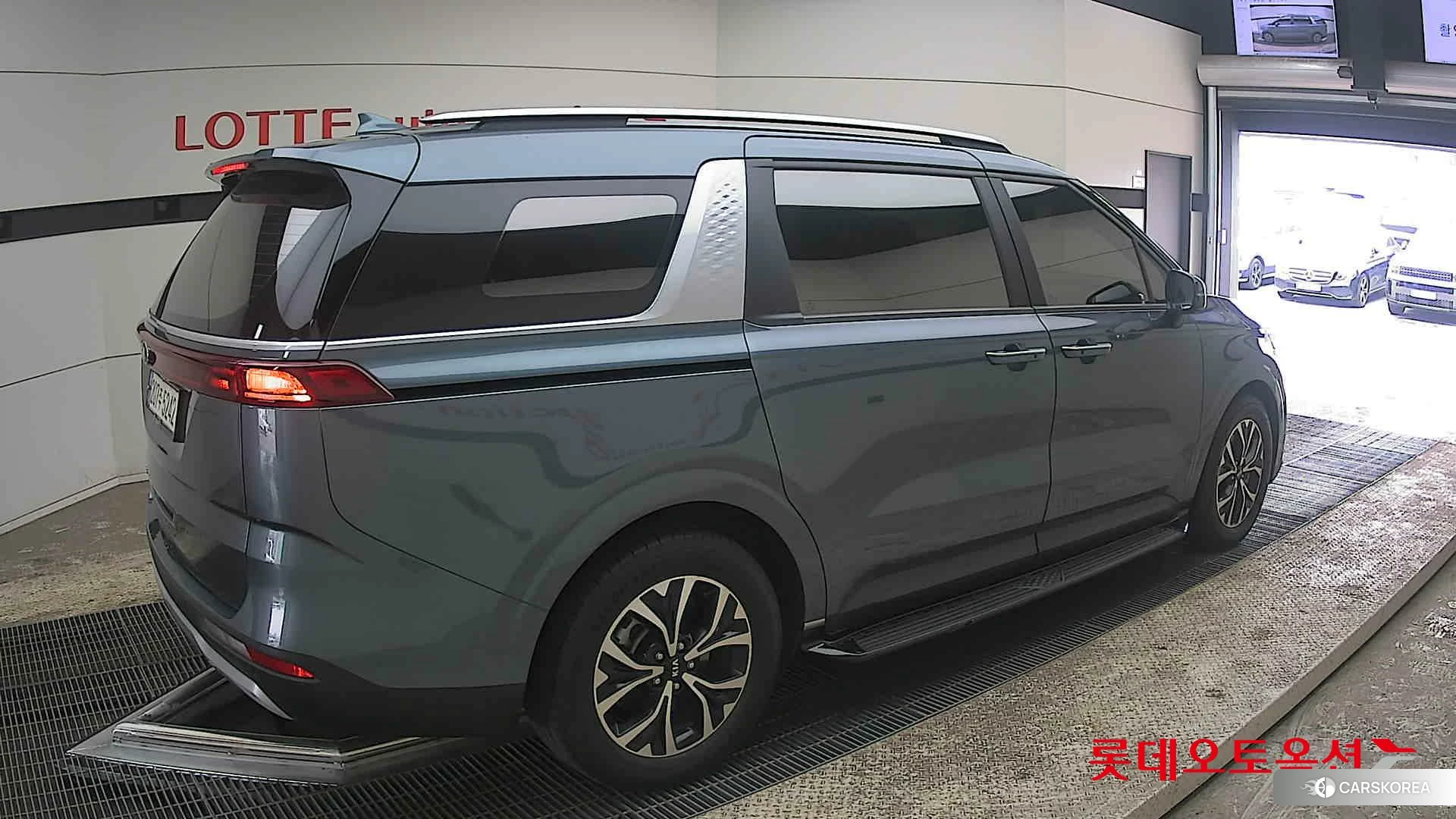 Kia Carnival id 3875723 из Кореи 10