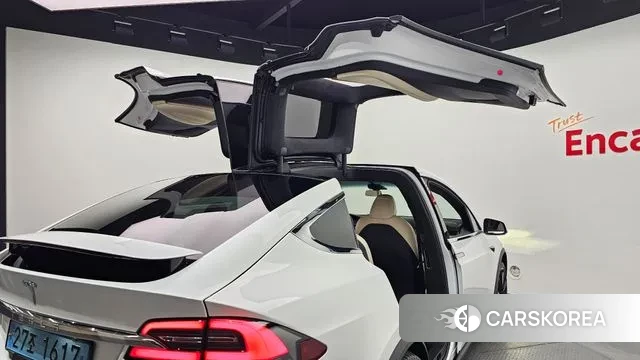 Tesla Model X id 2976231 из Кореи 10