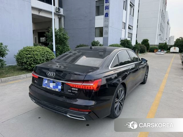 Audi A6L id 4328973 из Китая 10