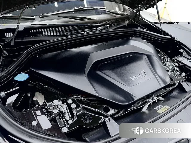 BMW iX1 (U11) id 3550100 из Кореи 10