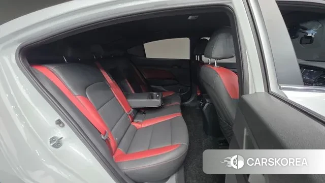 Hyundai Avante AD id 3161854 из Кореи 10