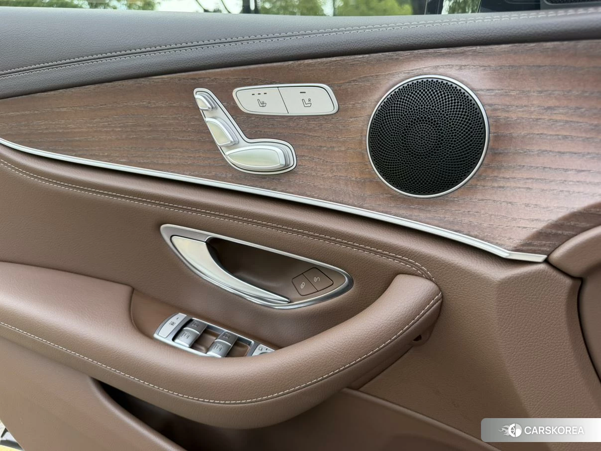 Mercedes-Benz E-class id 4452951 из Китая 10