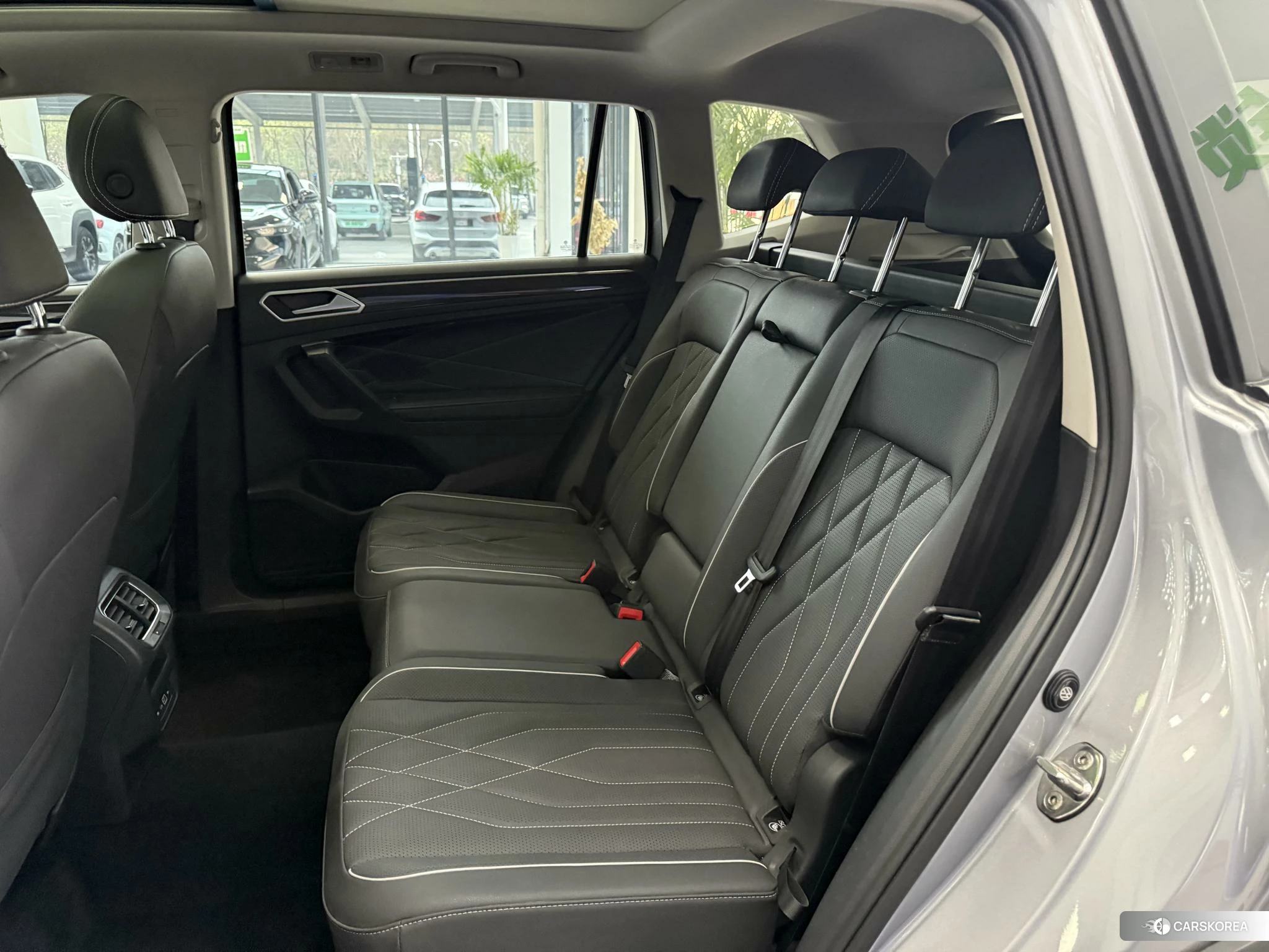 Volkswagen Tiguan L id 4453926 из Китая 10