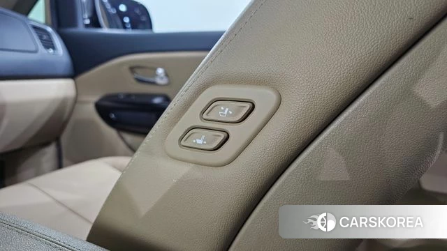 Kia The New Carnival id 4694131 из Кореи 10