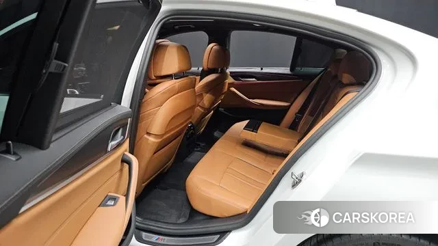 BMW 5 Series (G30) id 3576922 из Кореи 10