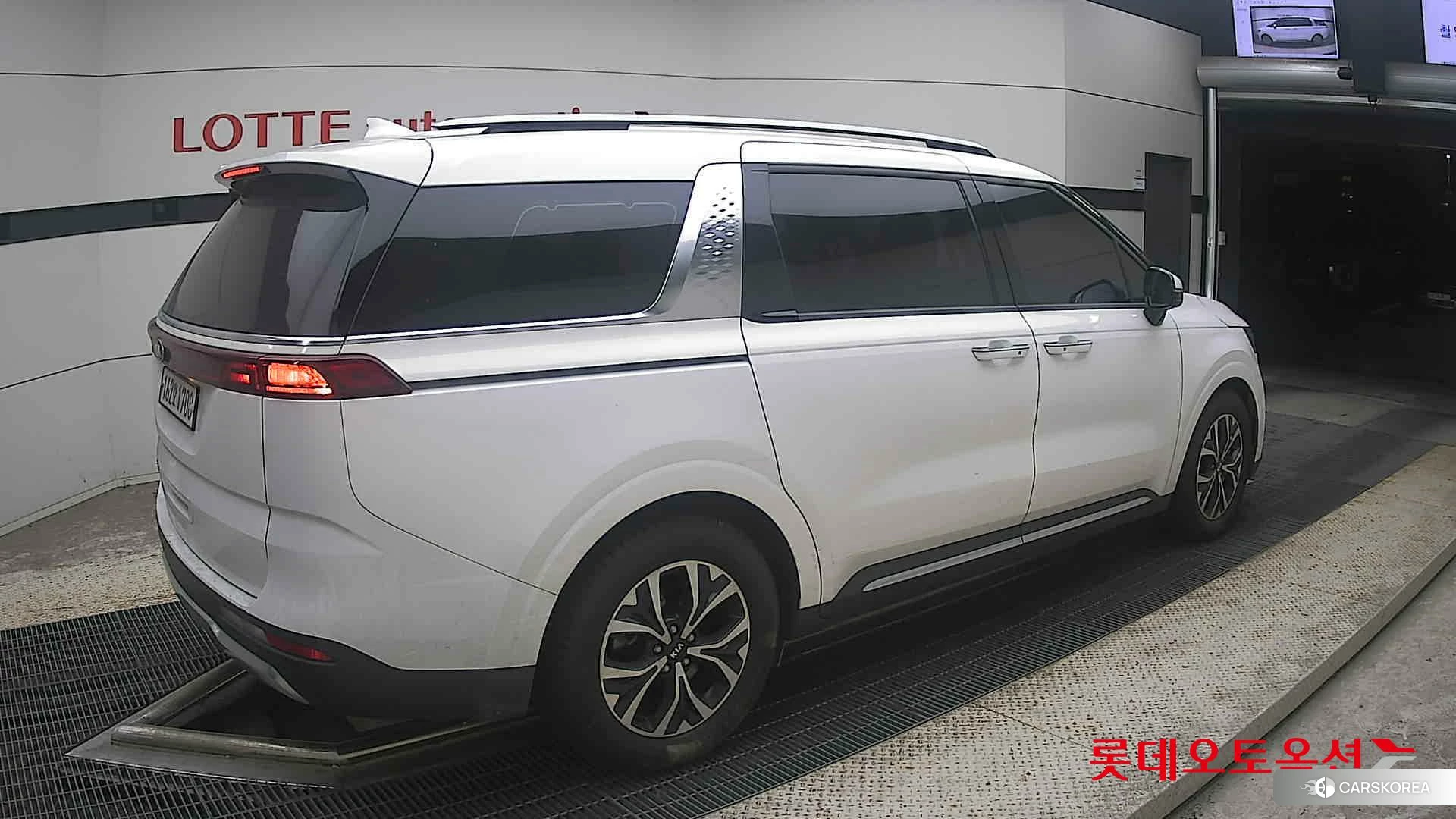 Kia Carnival id 4902373 из Кореи 10
