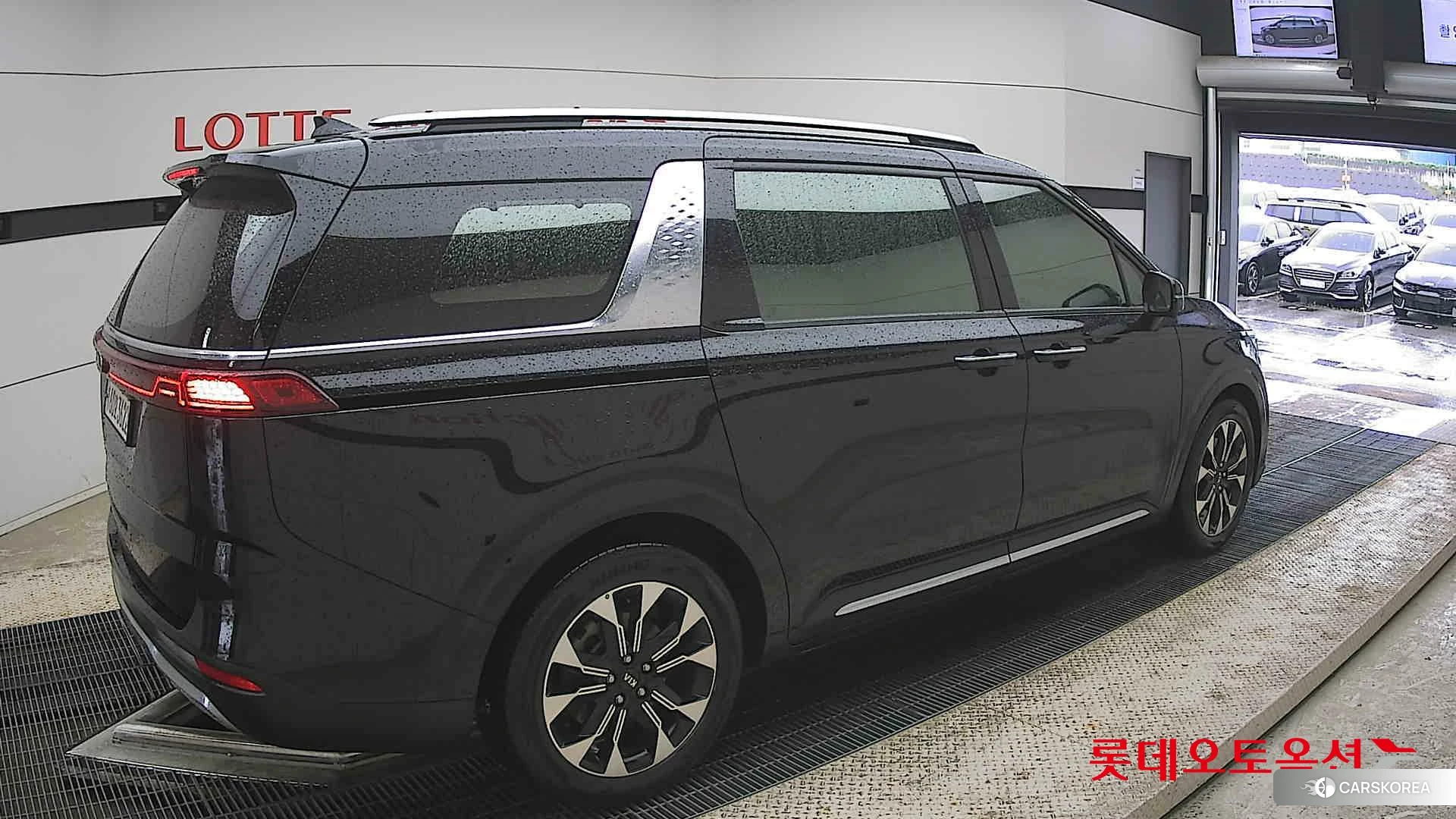 Kia Carnival id 4352411 из Кореи 10