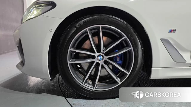 BMW 5 Series (G30) id 4646496 из Кореи 10