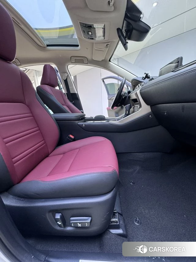 Lexus NX id 4374662 из Китая 10