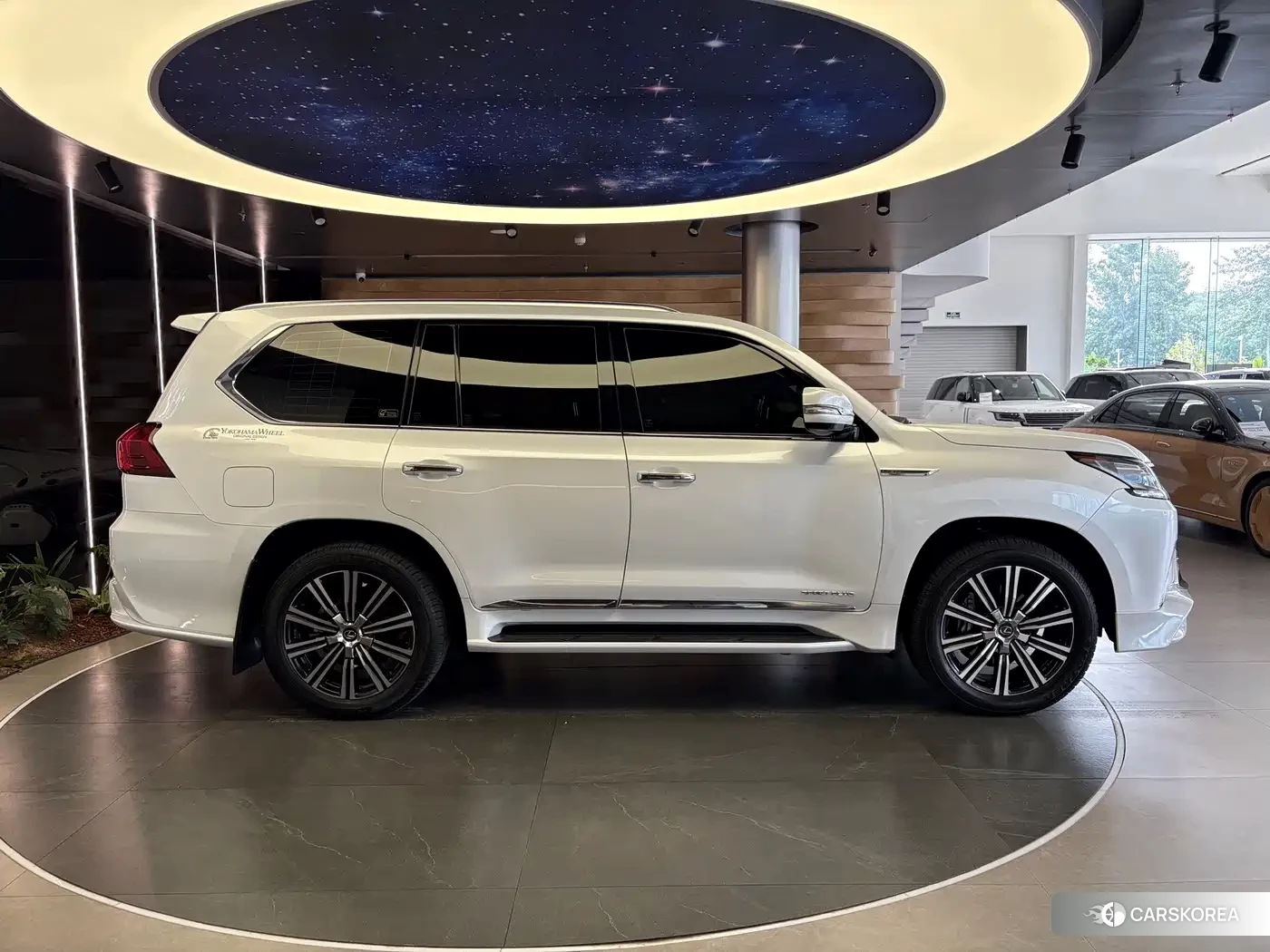 Lexus LX id 4600686 из Китая 10