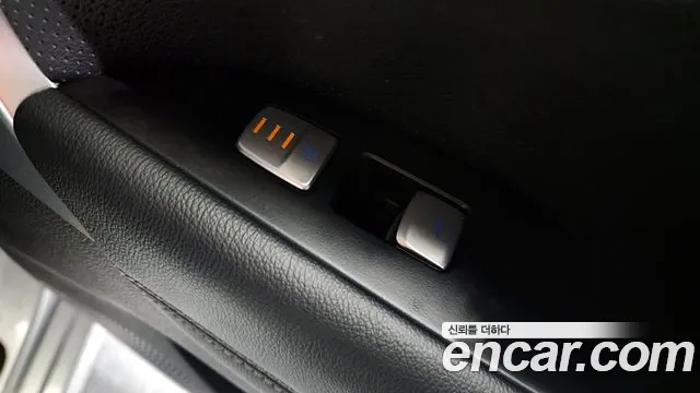 Genesis G70 id 2483386 из Кореи 10