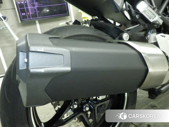 Проданный Kawasaki NINJA H2 SX SE id 3998136 из Японии, фото 10