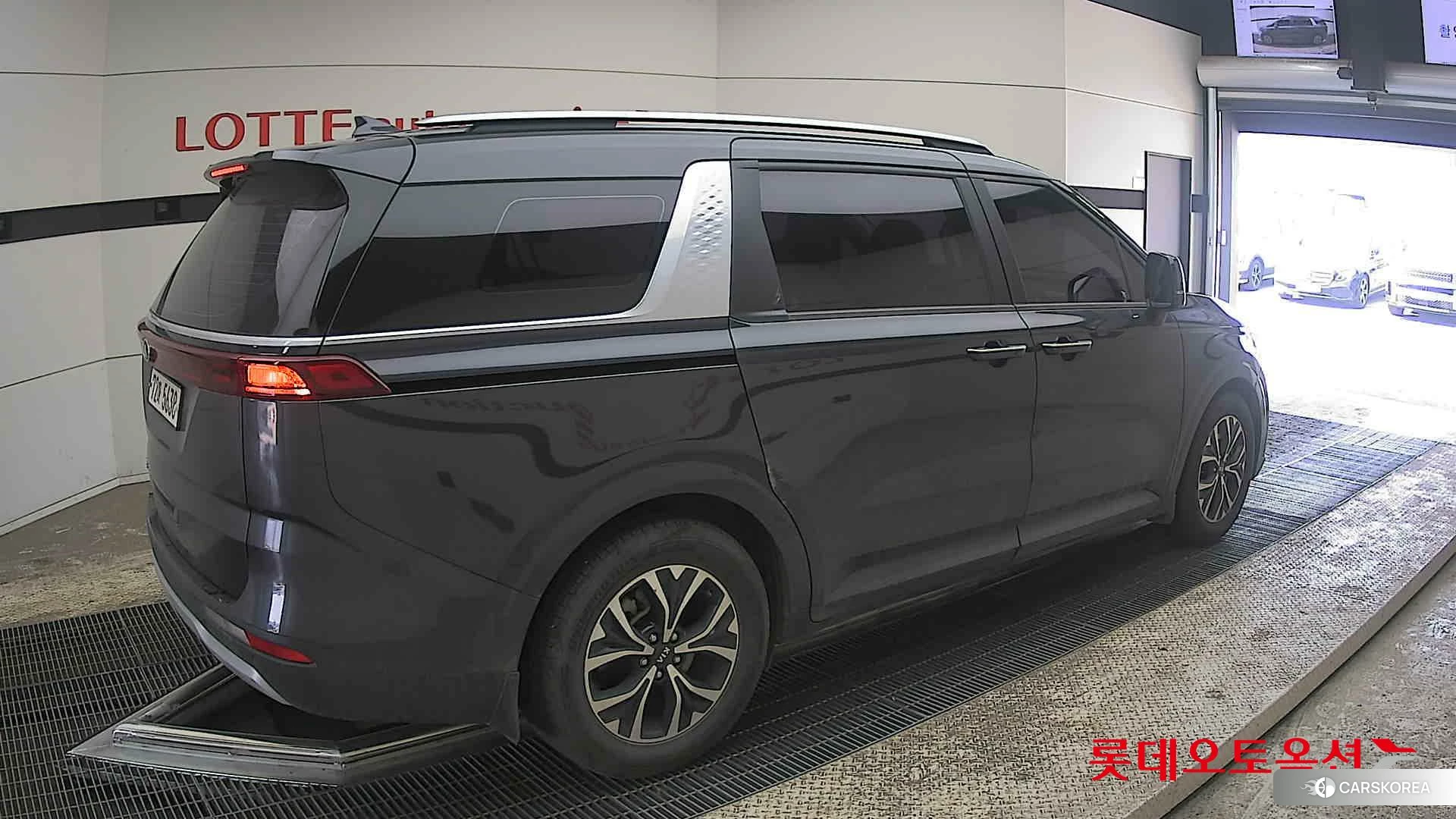 Kia Carnival id 3882095 из Кореи 10