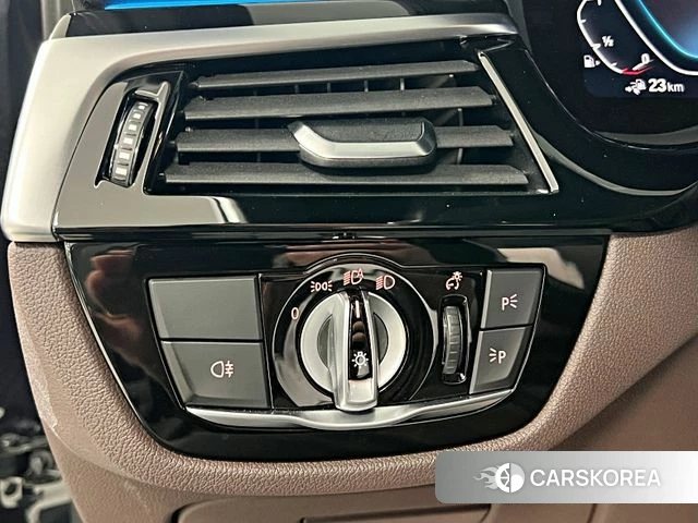 BMW 5 Series (G30) id 3892790 из Кореи 10