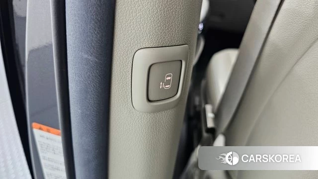 Kia The New Carnival id 4447614 из Кореи 10