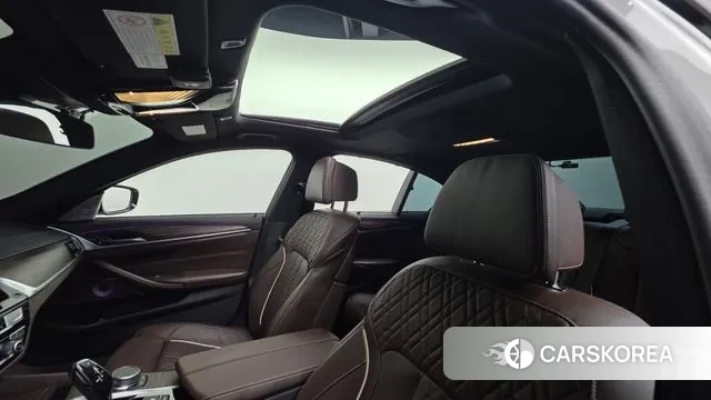 BMW 5 Series (G30) id 2976497 из Кореи 10